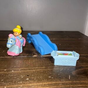 Fisher Price Little People Disney Princess Klip Klop Horse Cinderella Food Ramp